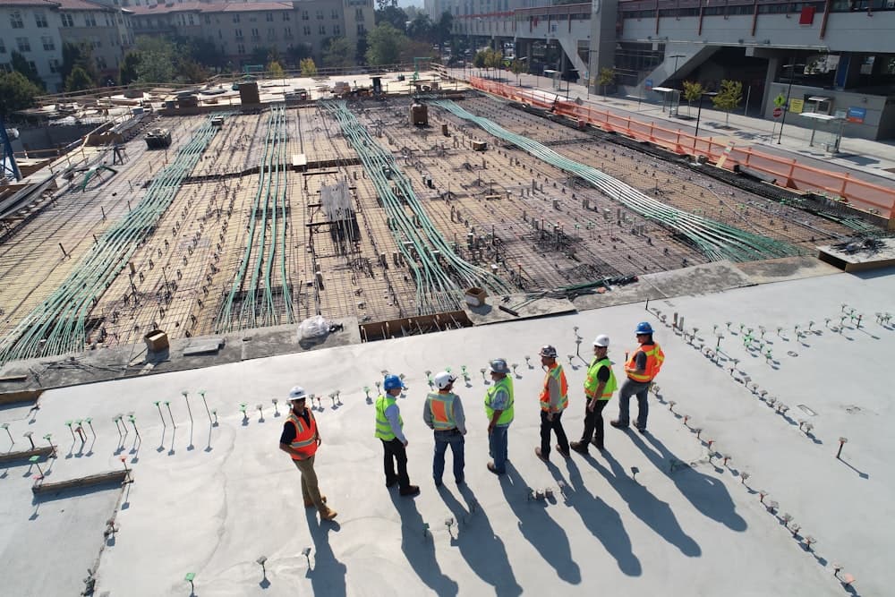 obra em andamento / engenheiro em campo